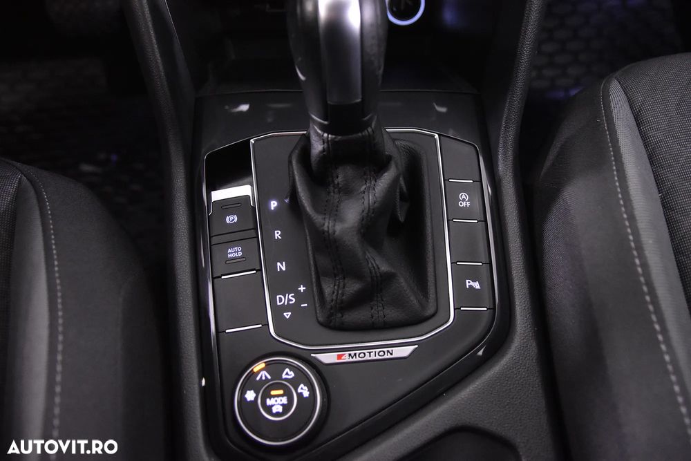 Volkswagen Tiguan - 17