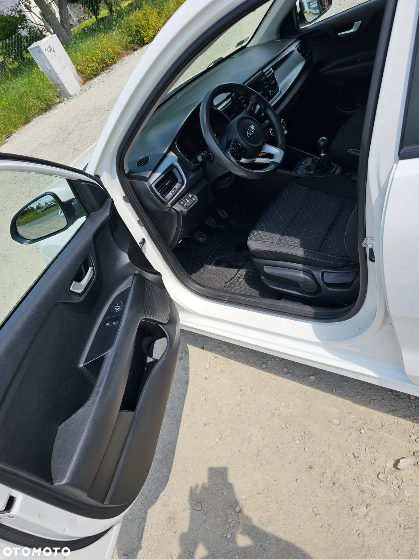 Kia Rio - 12