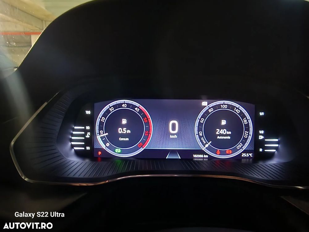 Skoda Octavia 2.0 TDI DSG Ambition - 6