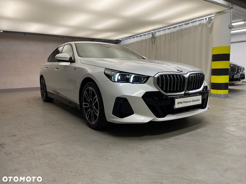 BMW Seria 5 520i mHEV M Sport - 10