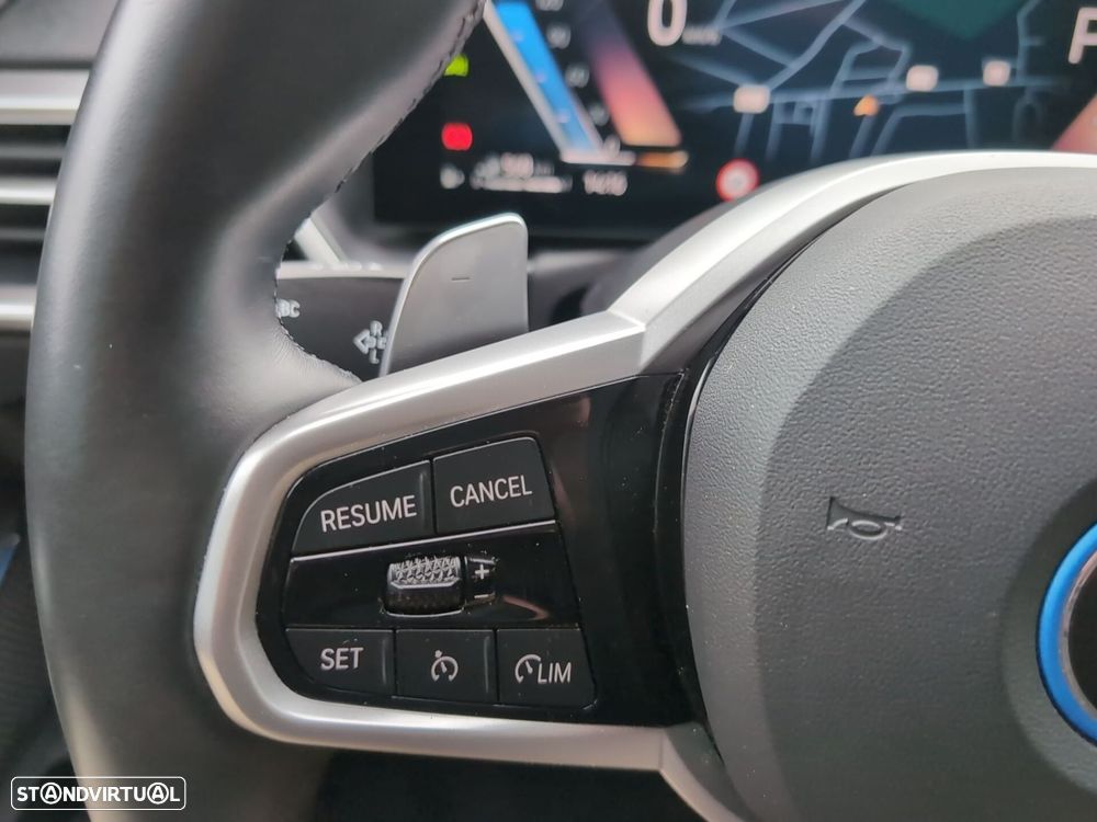 BMW 330 e Pack Desportivo M Auto - 23