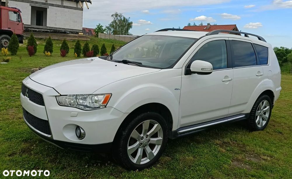 Mitsubishi Outlander 2.2 DI-D ClearTec 2WD Inform - 2