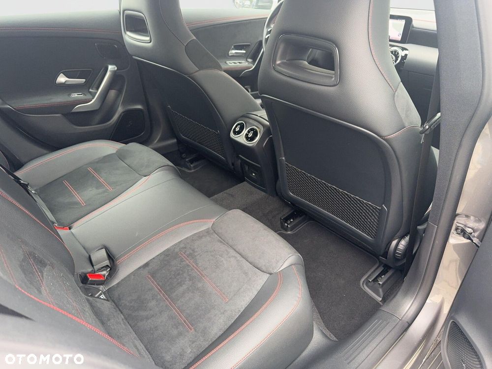 Mercedes-Benz CLA 200 mHEV AMG Line 7G-DCT - 21