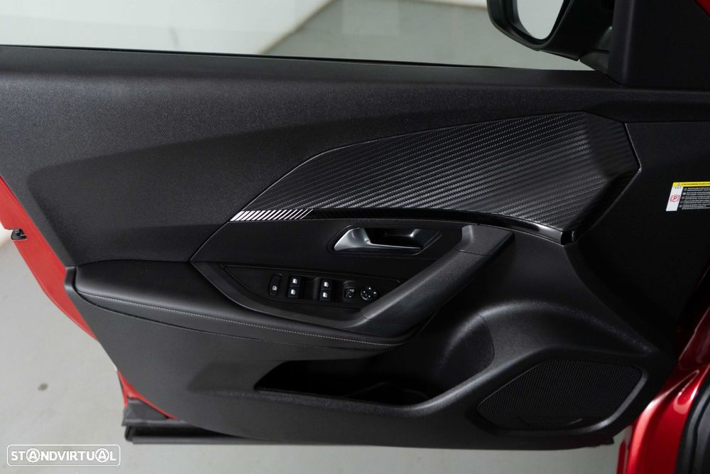 Peugeot 2008 1.2 PureTech Allure Pack - 20