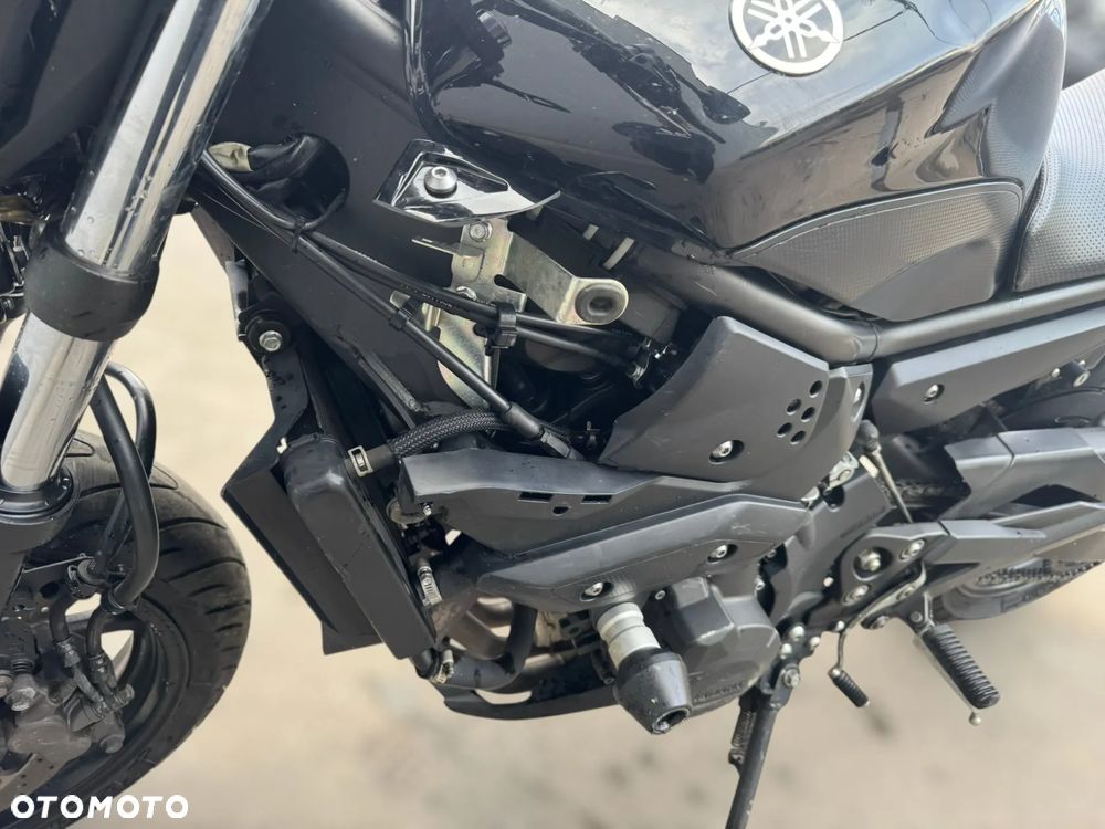 Yamaha XJ - 12