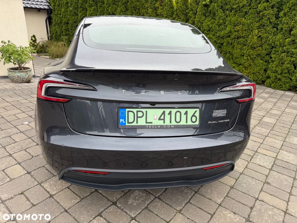 Tesla Model 3 AWD - 18