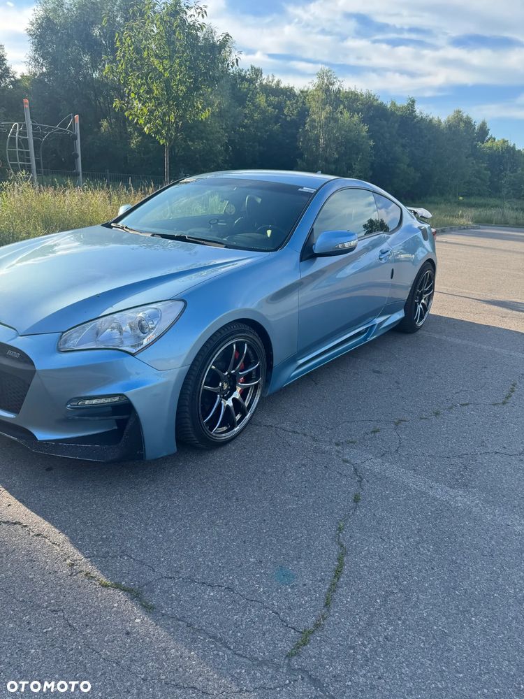 Hyundai Genesis Coupe - 8