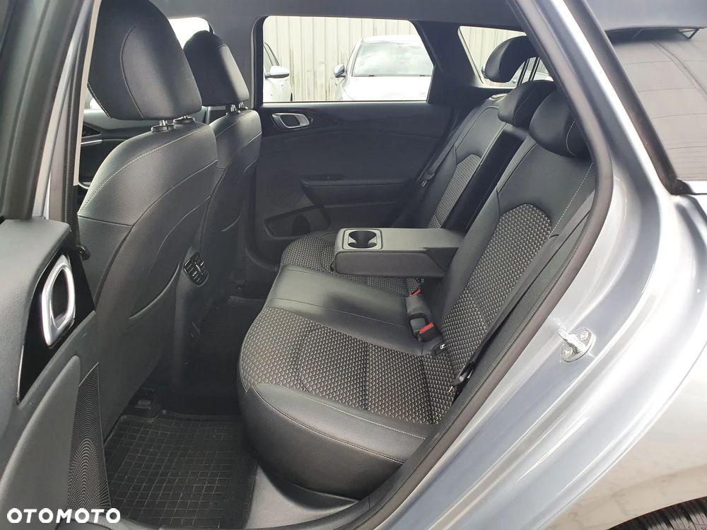 Kia Ceed 1.5 T-GDI Tribute - 28