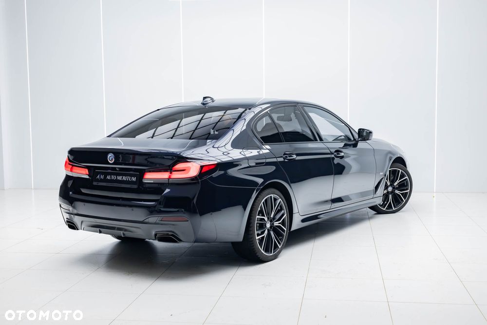 BMW Seria 5 540i xDrive mHEV M Sport sport - 11
