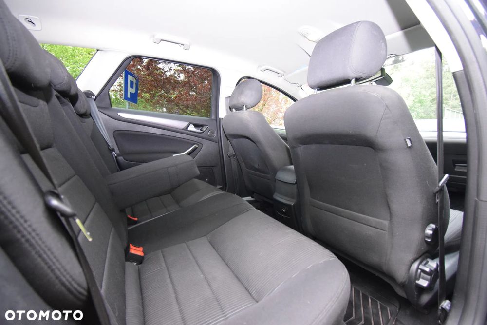 Ford Mondeo - 17