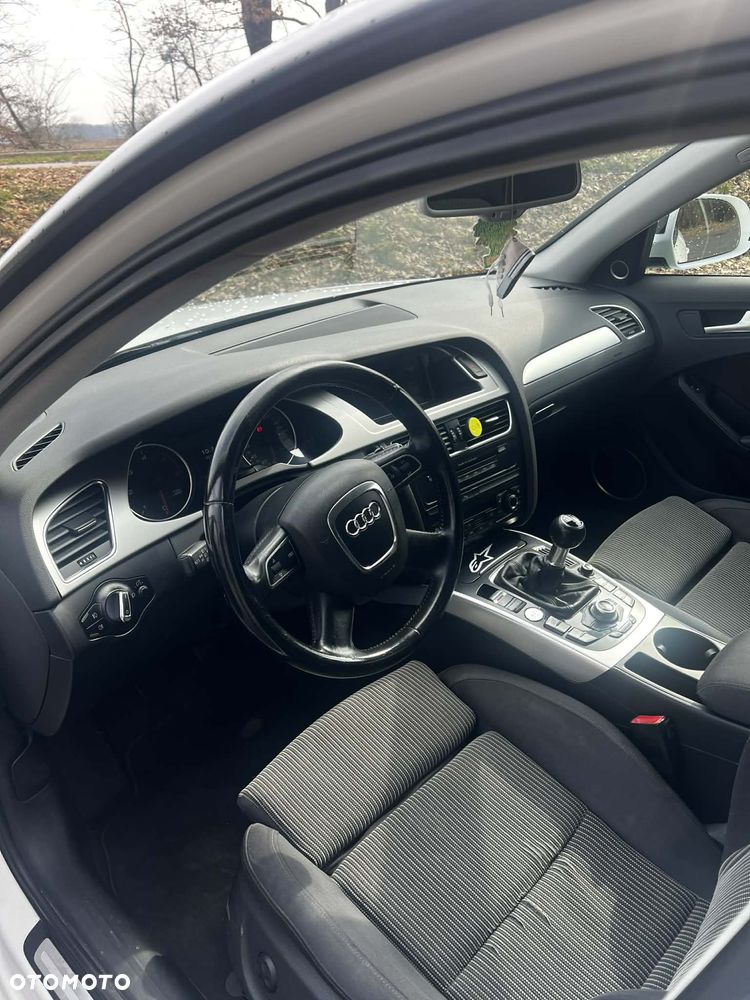 Audi A4 Avant 2.7 TDI DPF Attraction - 3