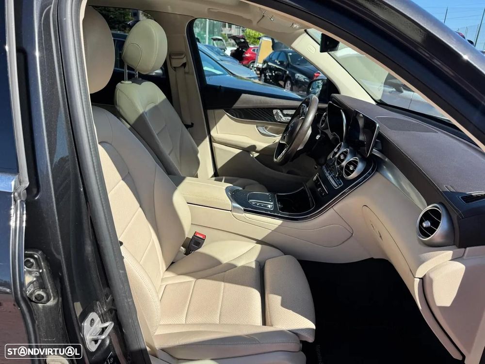 Mercedes-Benz GLC 300 de 4Matic 9G-TRONIC Exclusive - 23
