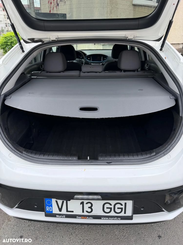 Hyundai IONIQ - 23