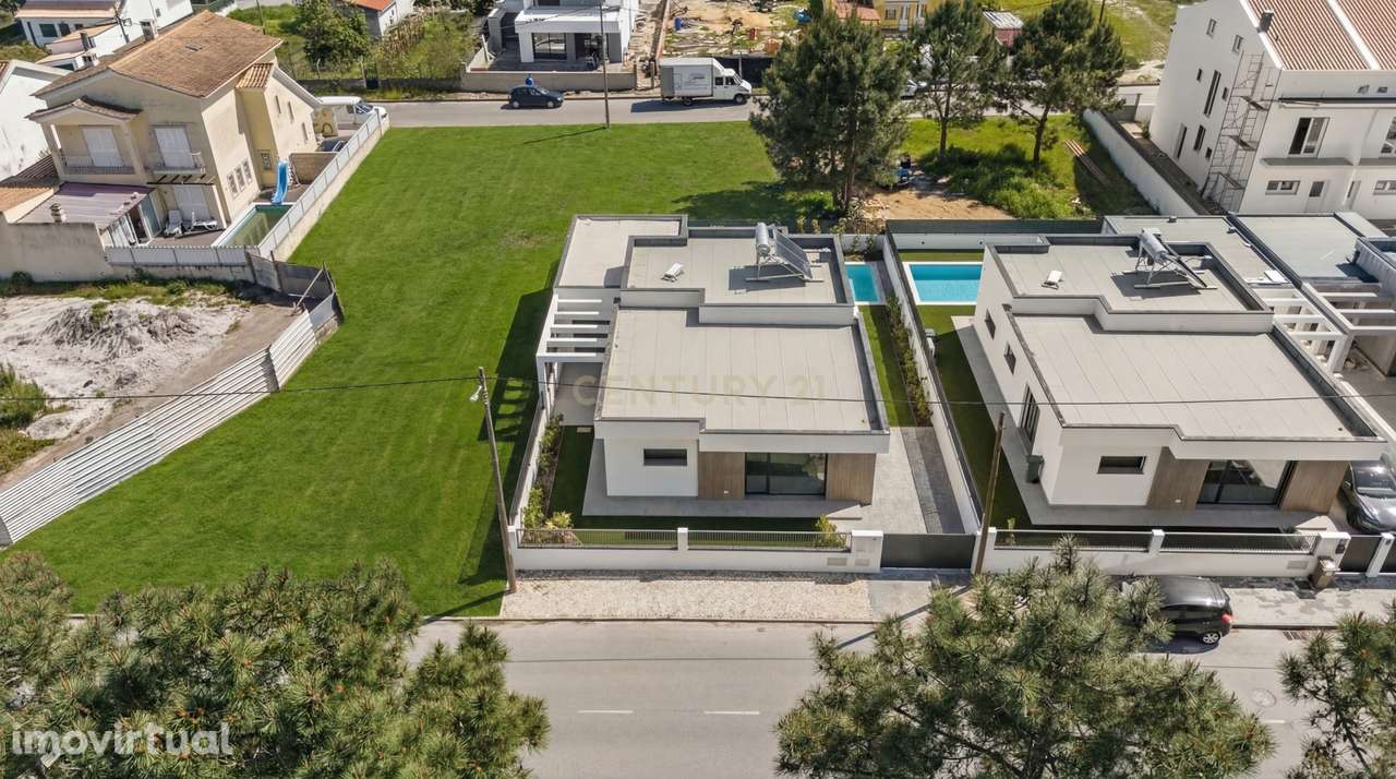 Moradia Isolada T3 com Suite, Open Space e Piscina | Fernão Ferro - Grande imagem: 5/6