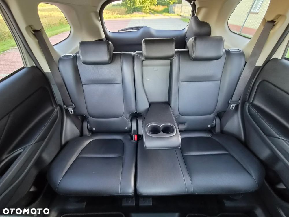 Mitsubishi Outlander 2.0 4WD Top - 38