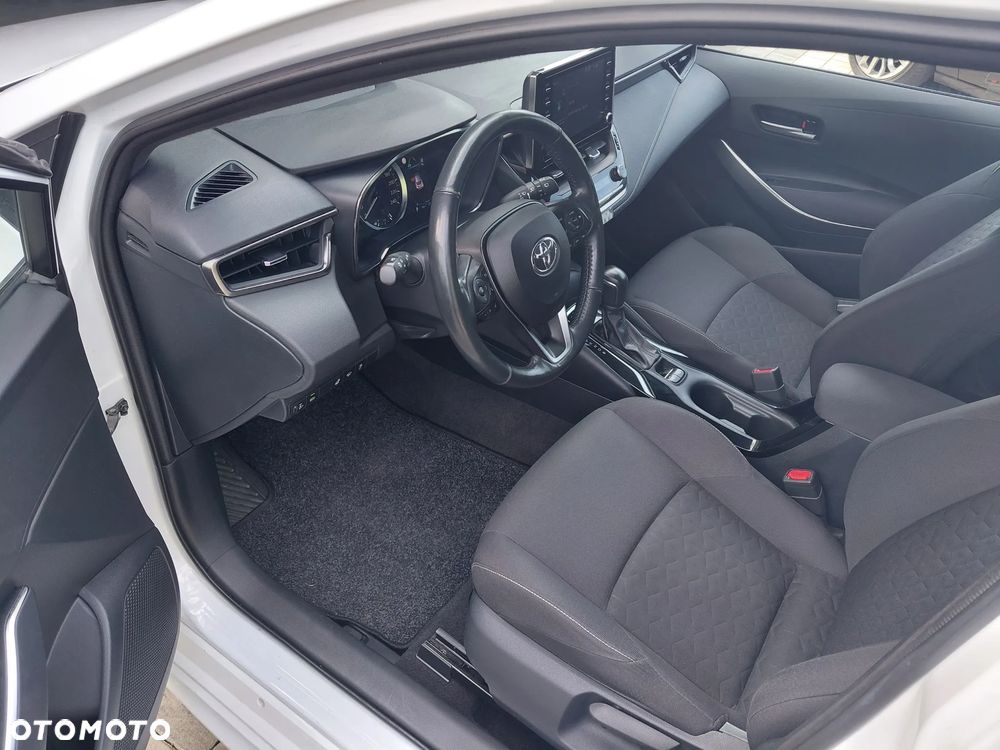 Toyota Corolla 1.8 Hybrid Comfort - 12