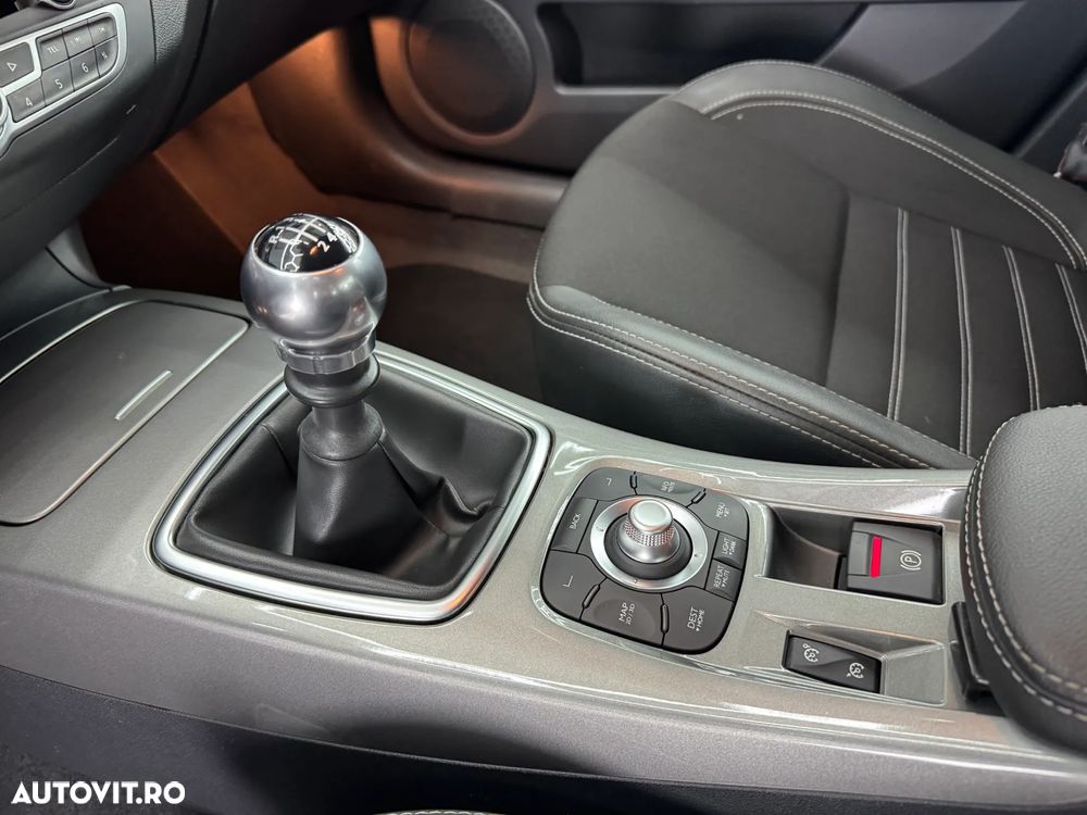 Renault Laguna dCi 150 FAP Start-Stop Paris Business - 26