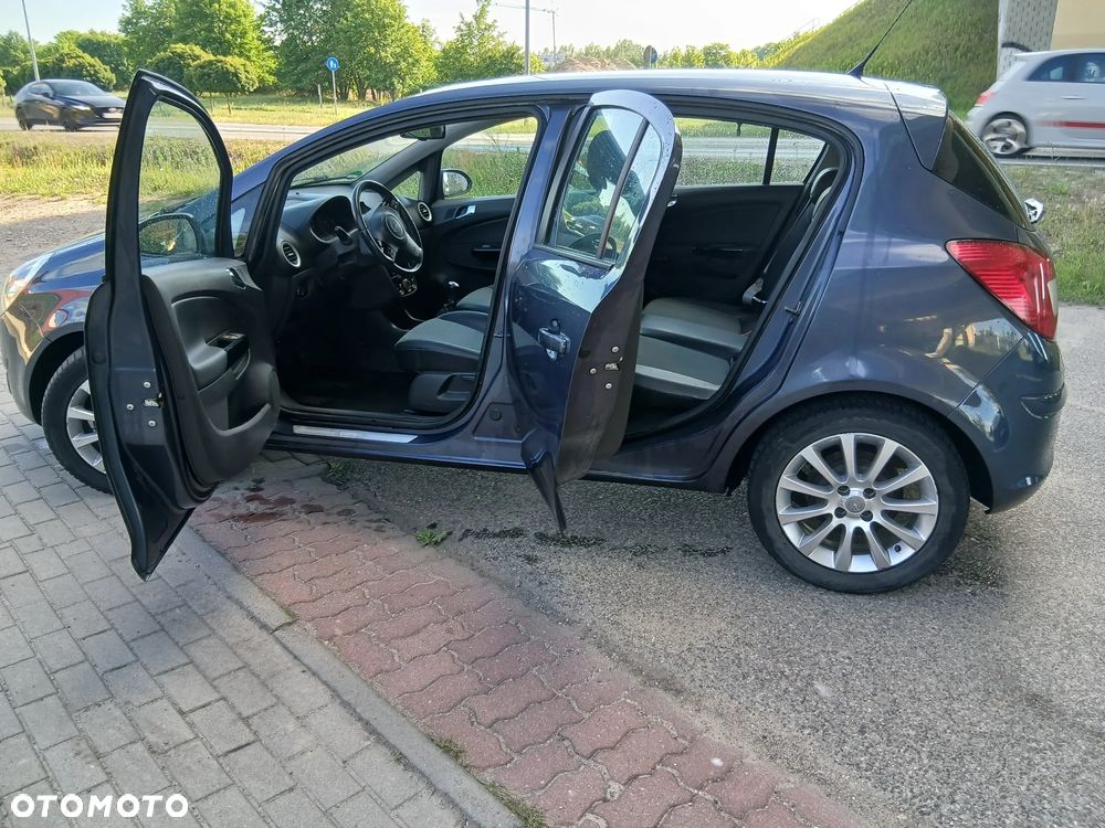 Opel Corsa 1.4 16V Innovation 110 Jahre - 13