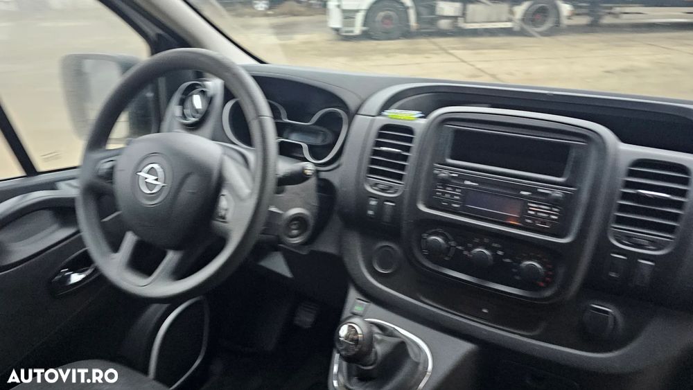 Opel Vivaro - 6