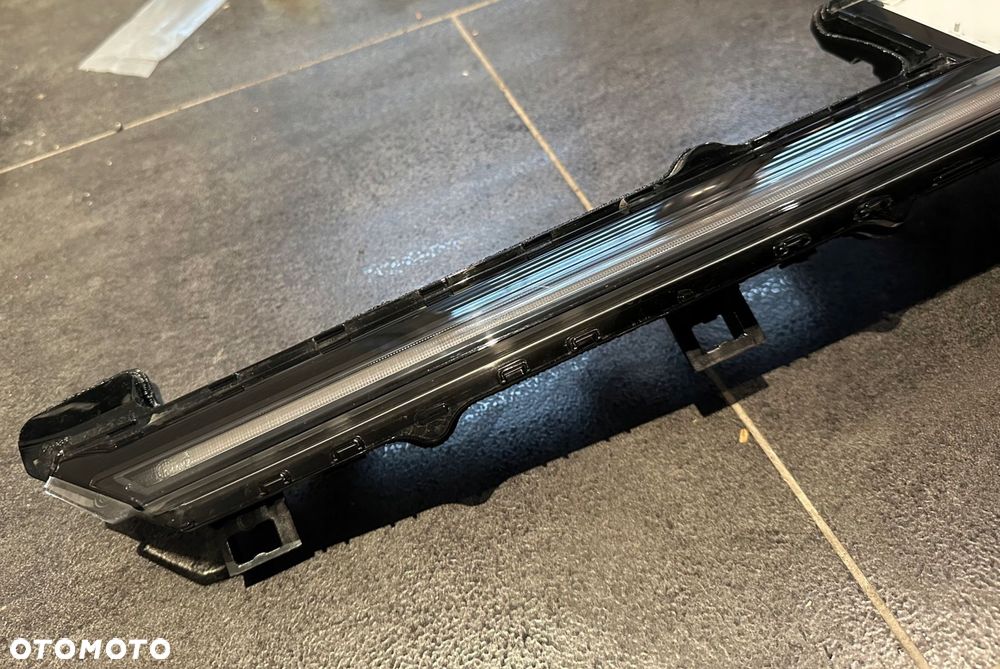 byd atto 3 2021- lampa led środkowa drl sc2e-4102300a - 4