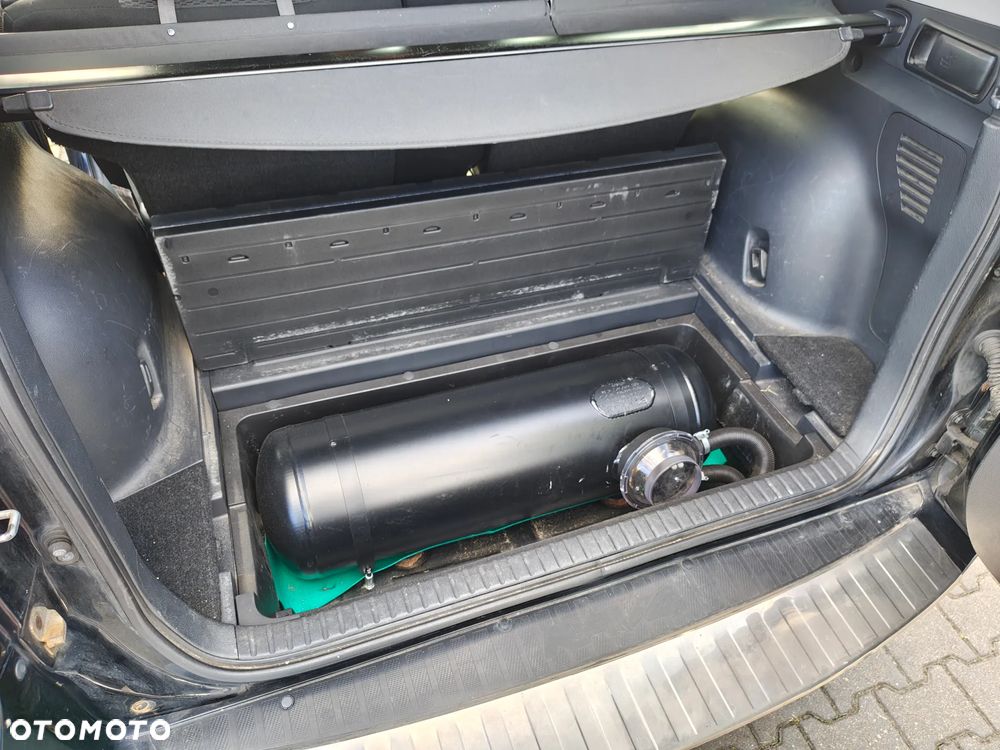 Toyota RAV4 2.0 4x4 - 8