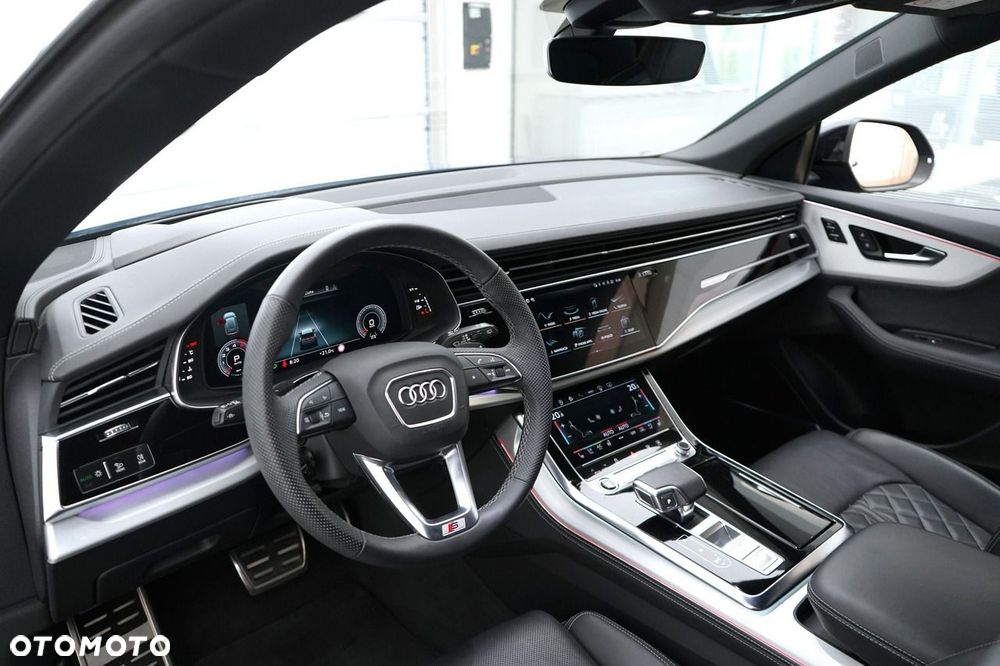 Audi Q8 - 16