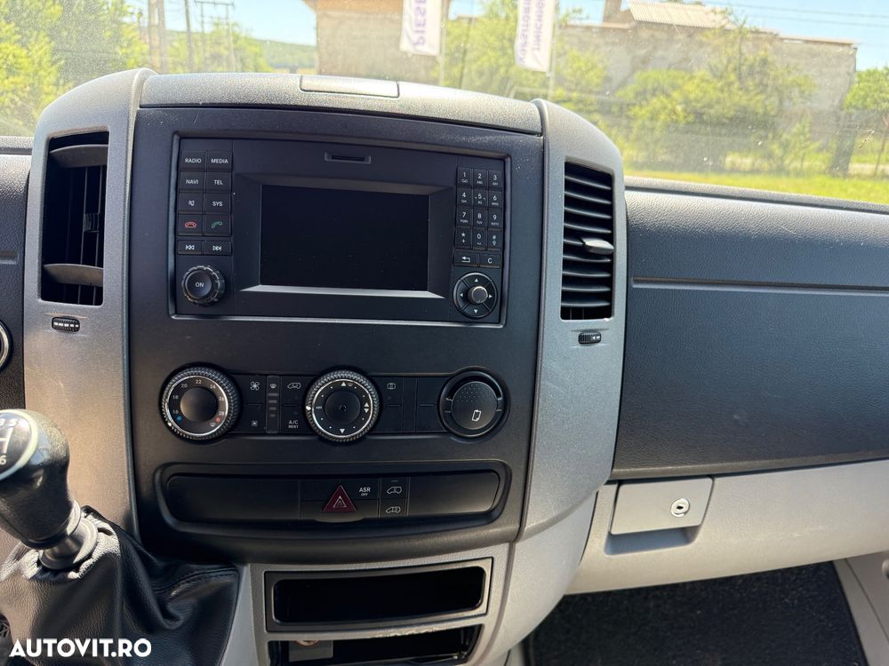 Volkswagen Crafter - 13