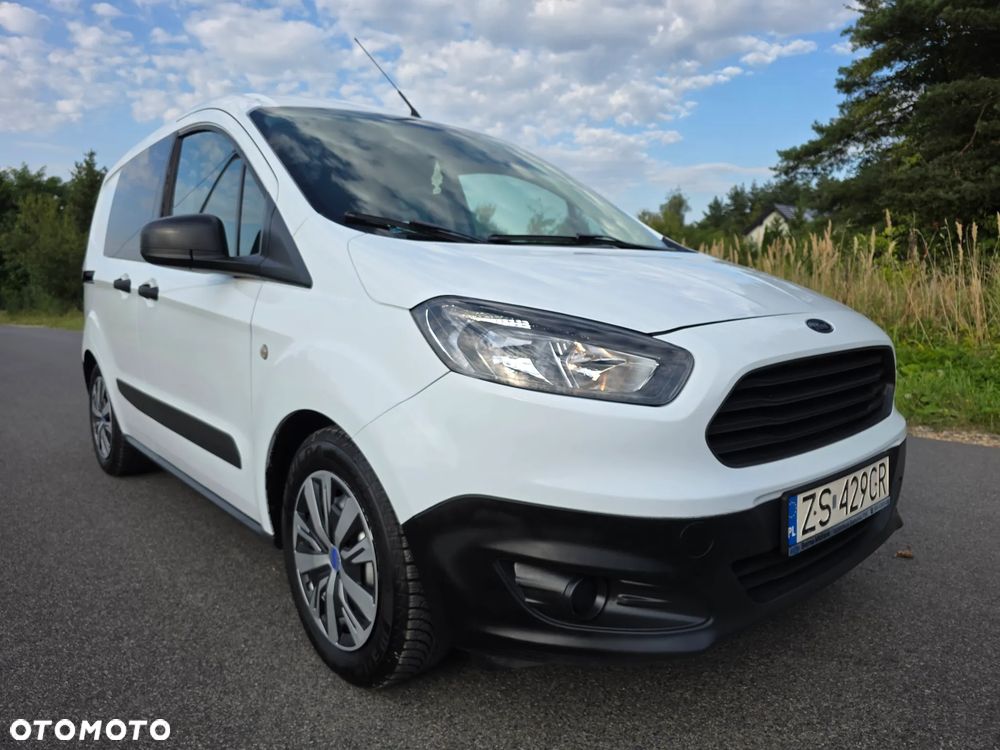 Ford Tourneo Courier 1.0 EcoBoost Ambiente - 2