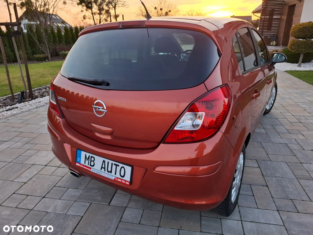 Opel Corsa 1.4 16V Satellite - 18