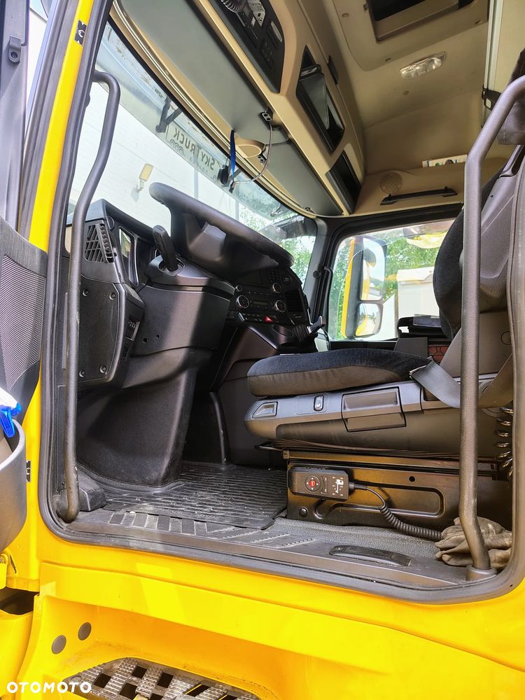 Mercedes-Benz Actros MP4 - 5