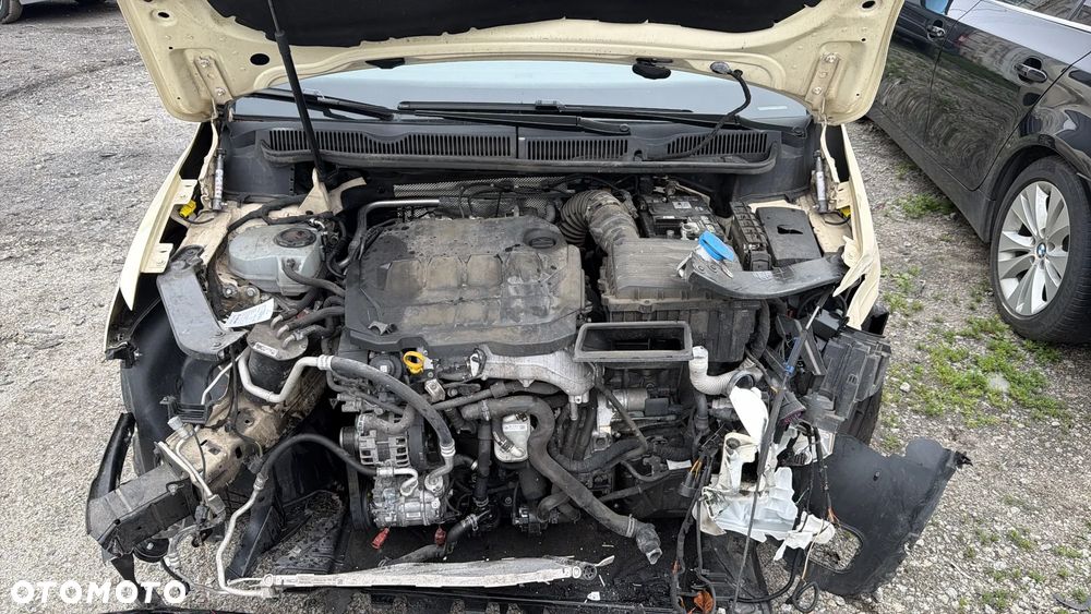 Volkswagen Touran 2.0 TDI BMT Active DSG - 21