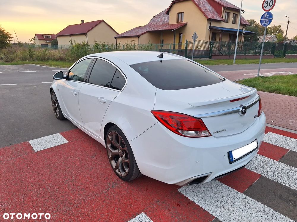 Opel Insignia - 12