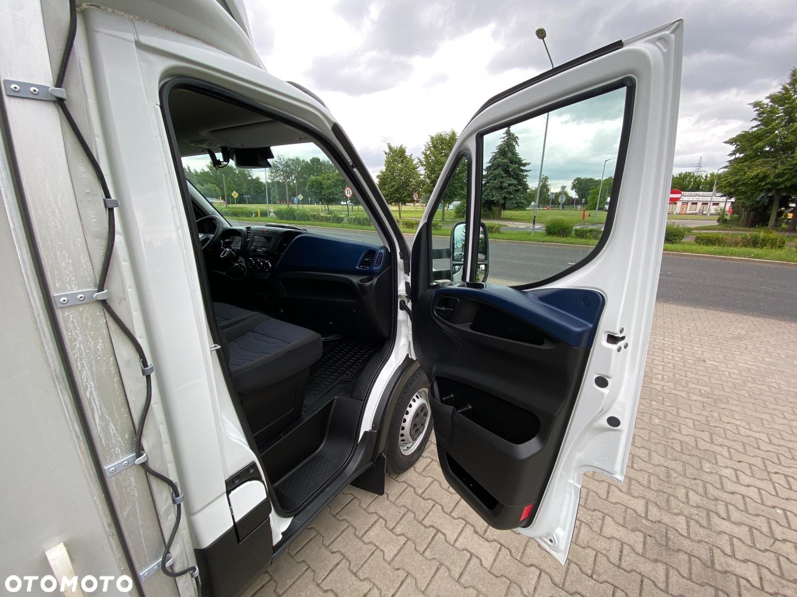 Iveco DAILY 35S16 HI-MATIC FIRANKA OBUSTRONNA 8 PALET WINDA BAR - 35
