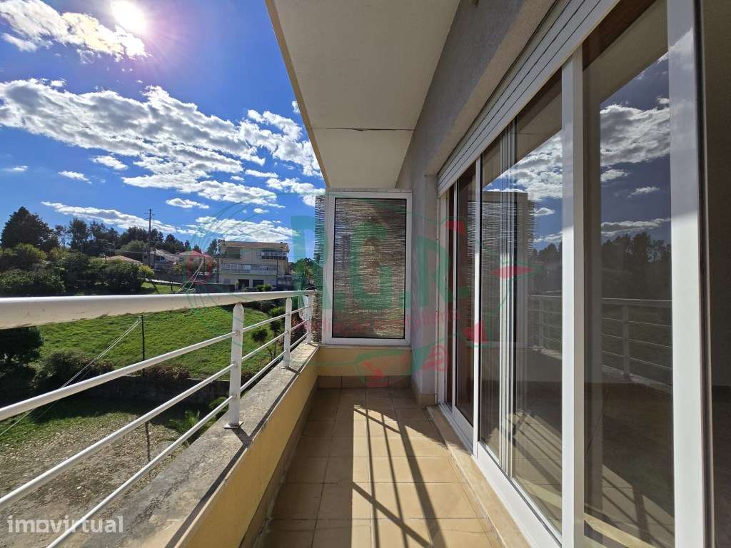 T2 com Lugar de Garagem e Arrumos - Jovim - Grande imagem: 3/38