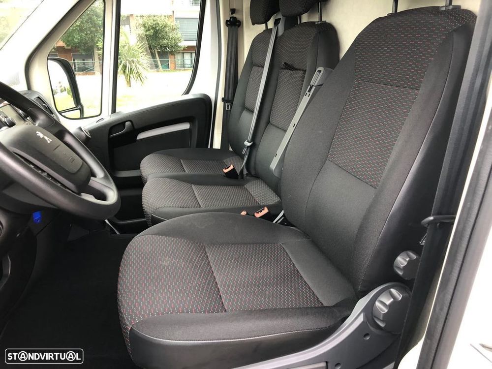 Peugeot Boxer 2.2 BlueHDi L2H2 Premium 140cv IVA / GARANTIA MARCA - 21