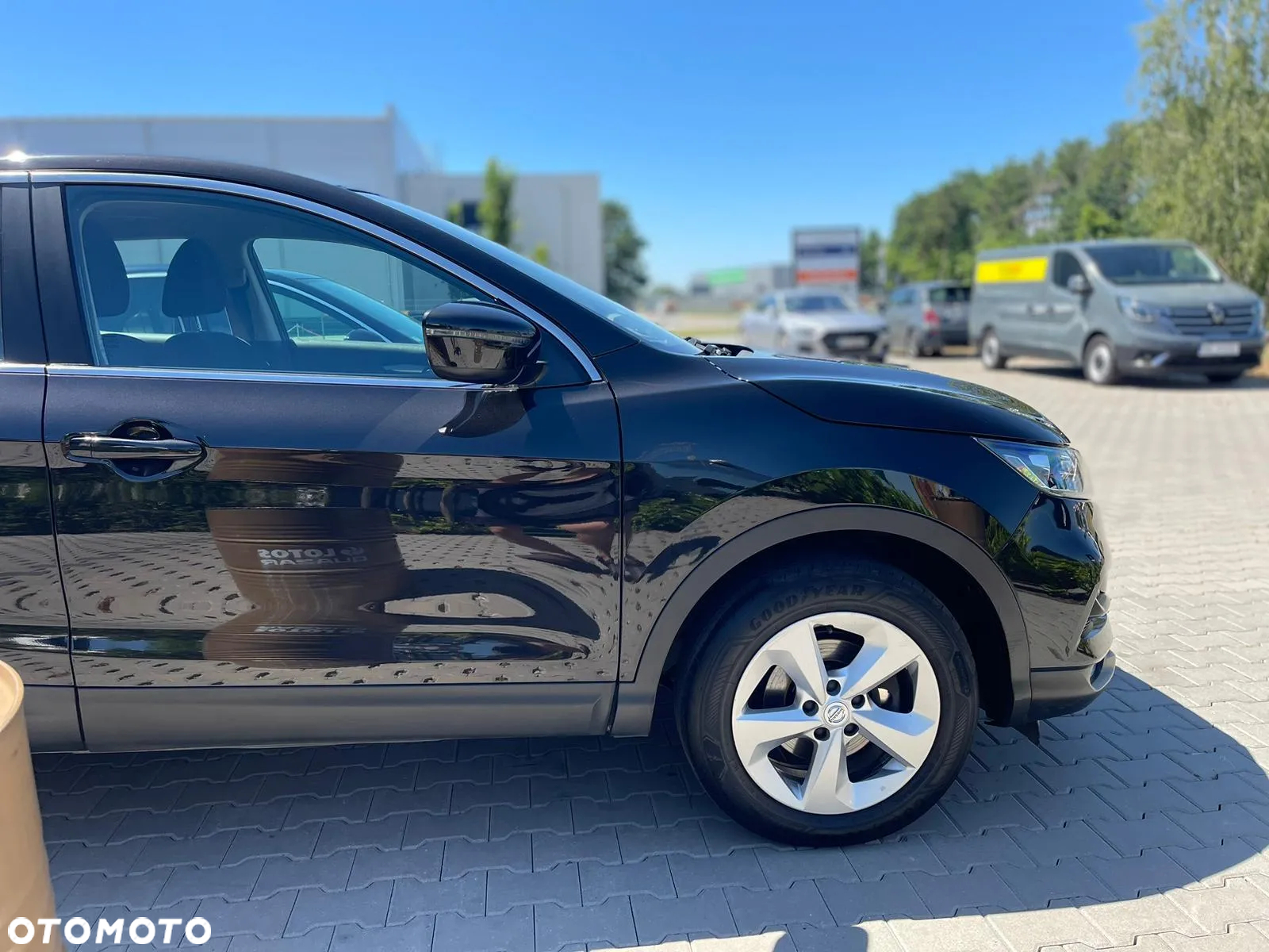 Nissan Qashqai 1.7 dCi ALL-MODE 4x4i N-CONNECTA - 8