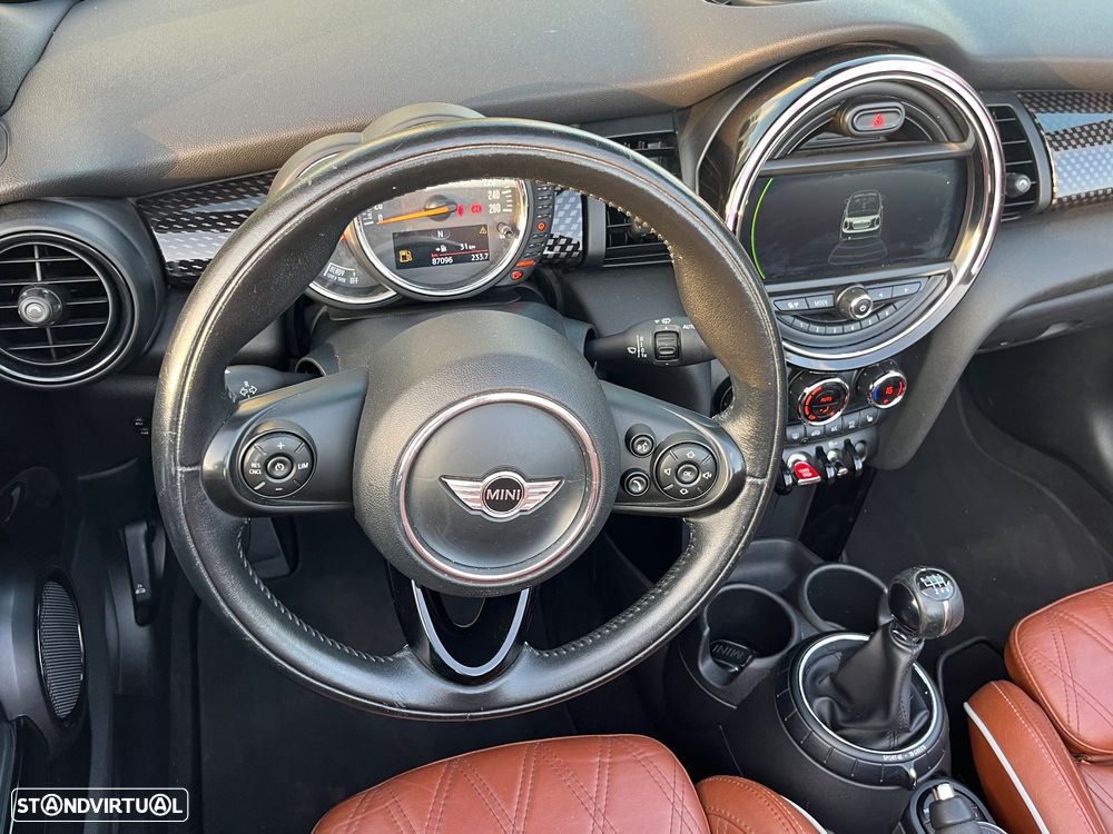 MINI Cabrio Cooper S Sidewalk - 22