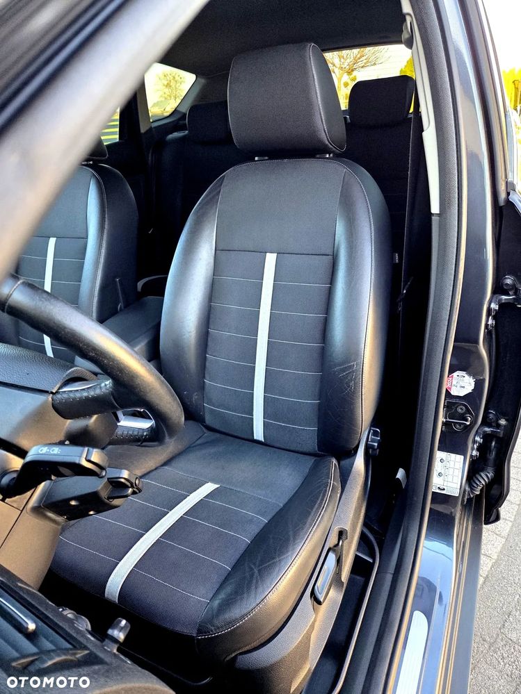 Ford Kuga - 16
