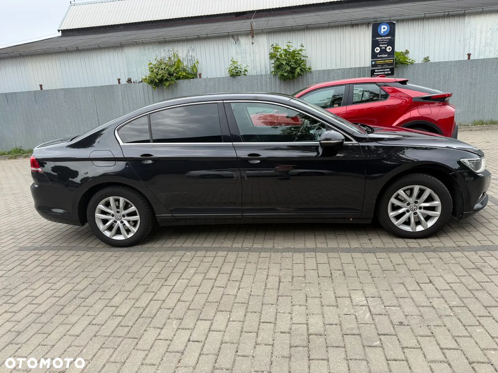 Volkswagen Passat 1.6 TDI BMT Comfortline - 13