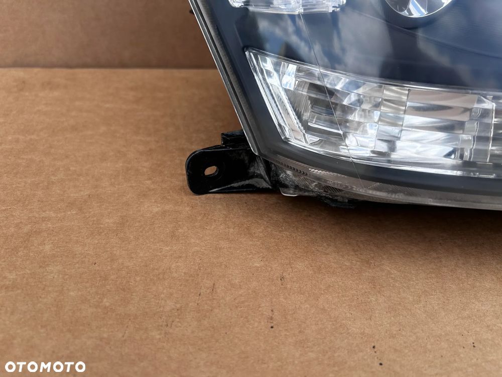 SUZUKI GRAND VITARA 2 II LAMPA REFLEKTOR PRZÓD PRZEDNI PRAWY PRAWA - 3