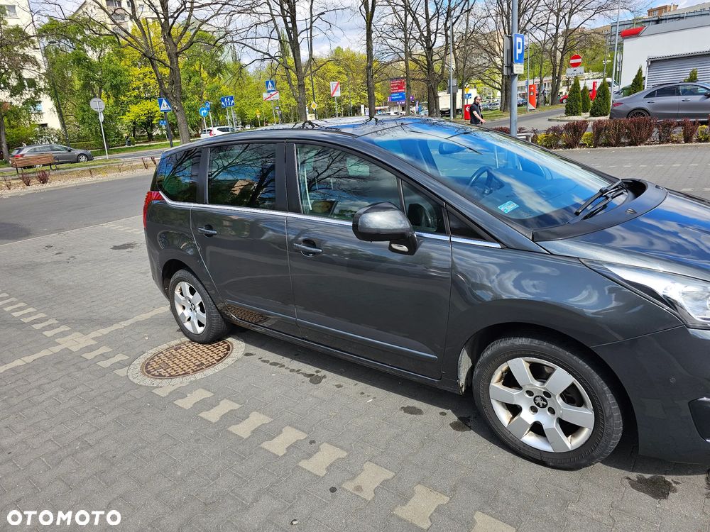 Peugeot 5008 HDI 115 Allure - 25