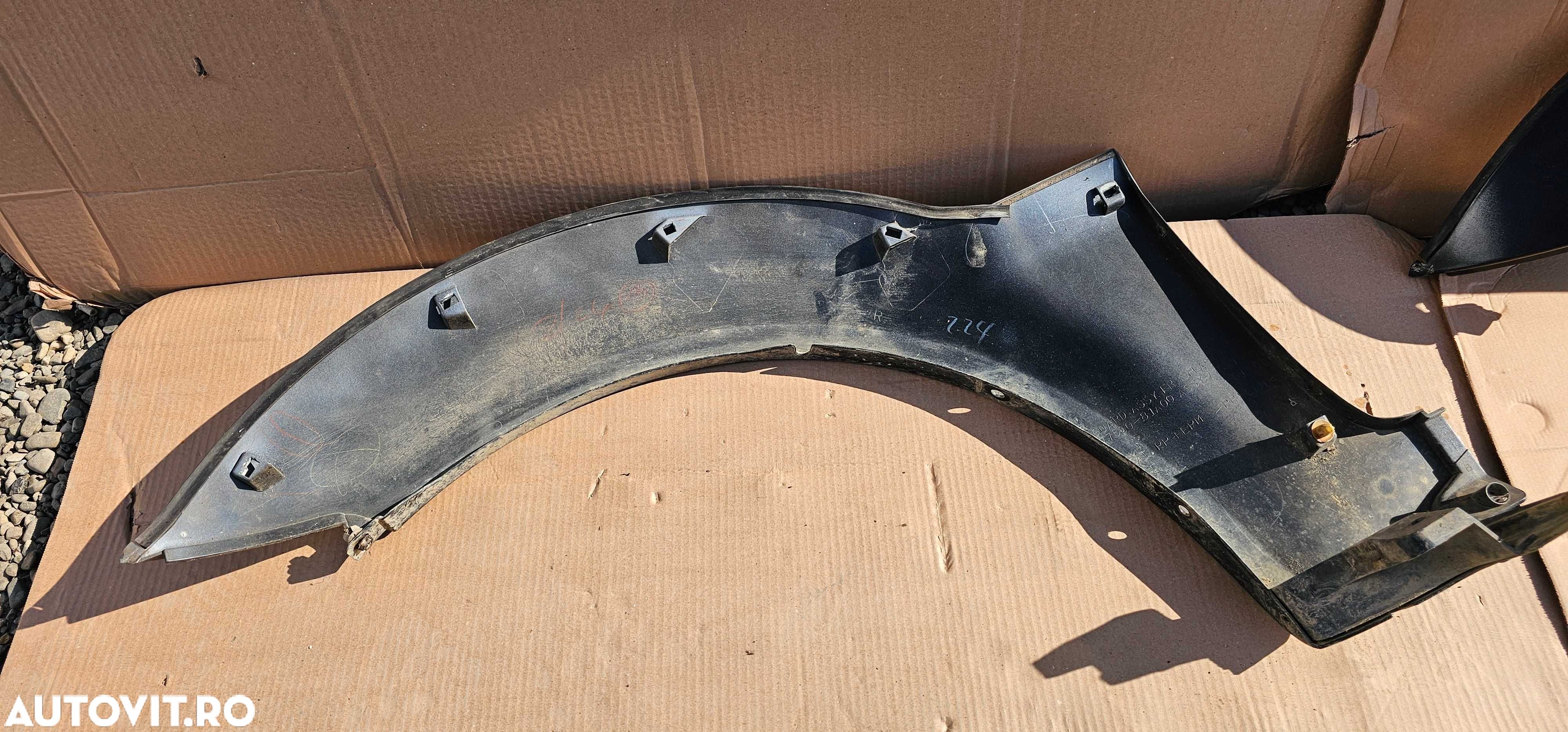 Bandou aripa dreapta fata Suzuki Jimny 2000 - 2012 - 2