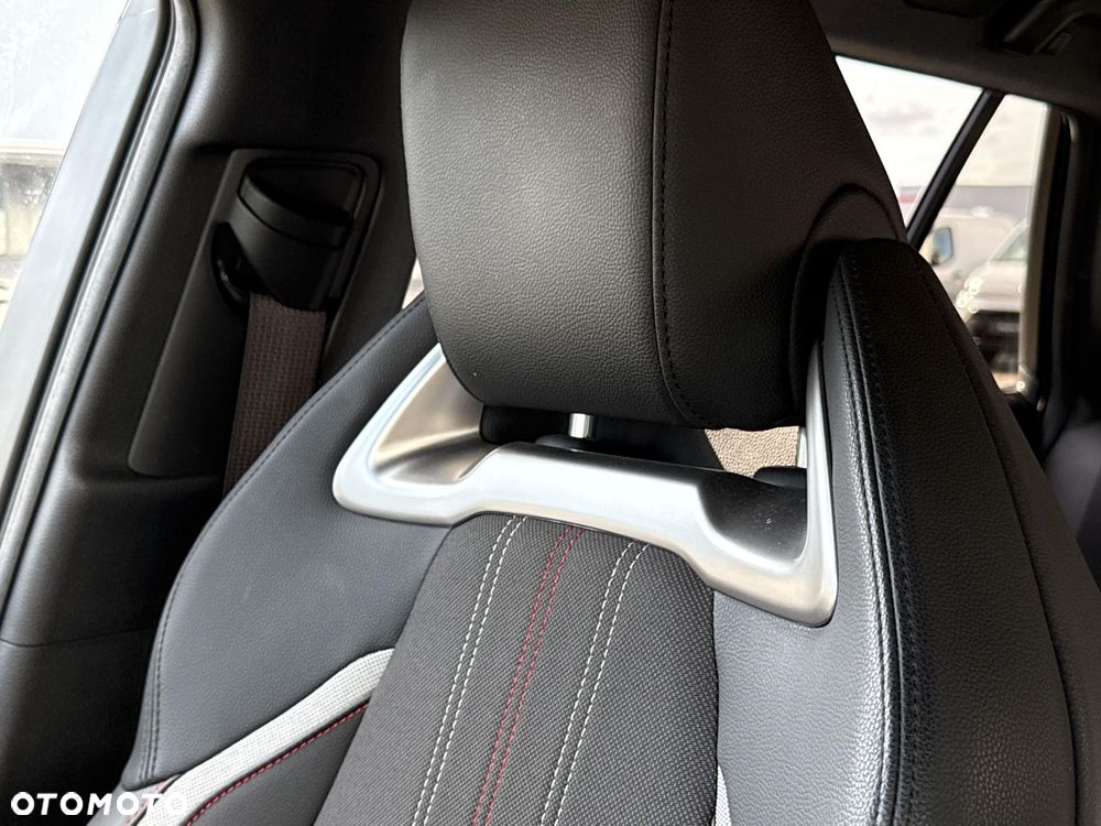 Toyota Corolla 2.0 Hybrid GR Sport - 27