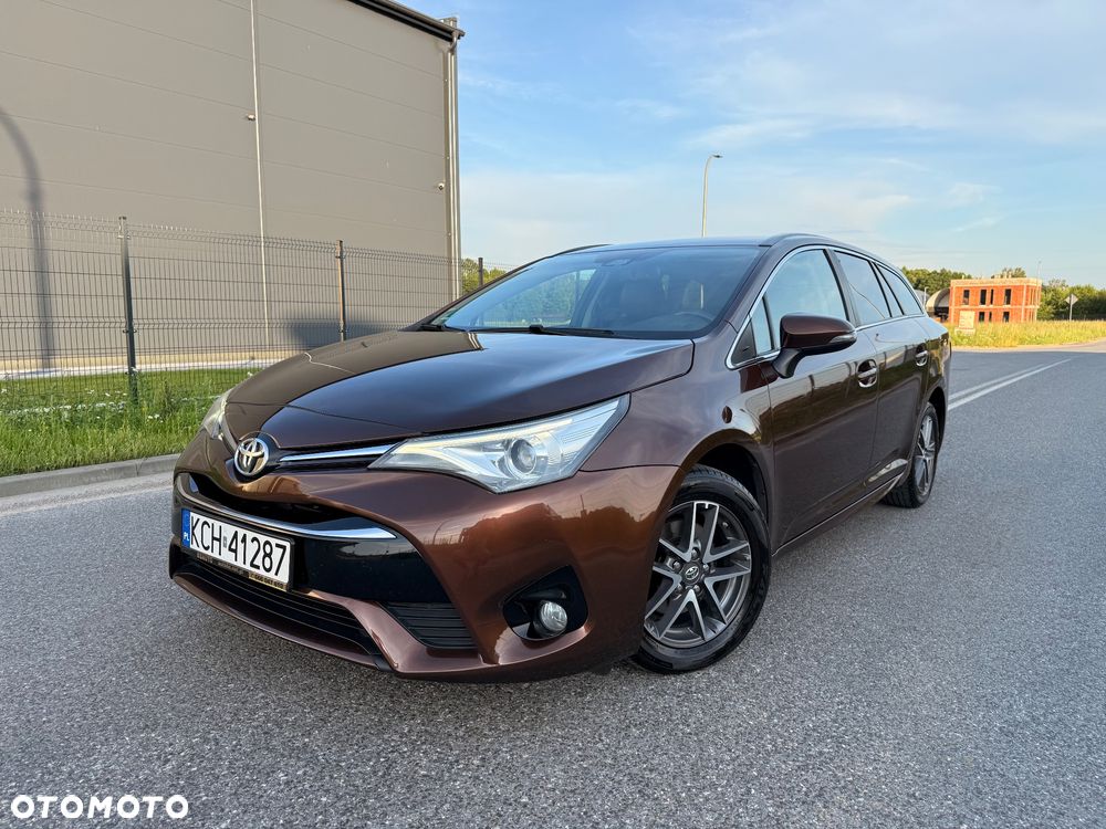 Toyota Avensis 1.8 Selection
