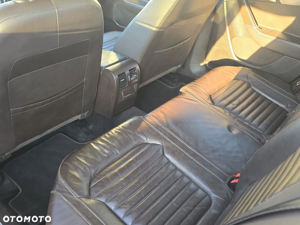 Volkswagen Passat 1.6 TDI BlueMotion Technology Highline - 15