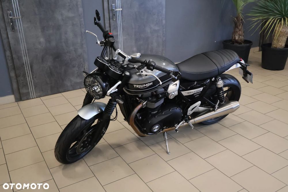 Triumph Speed Twin - 9