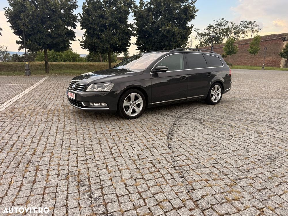 Volkswagen Passat 2.0 TDI DSG Highline - 1