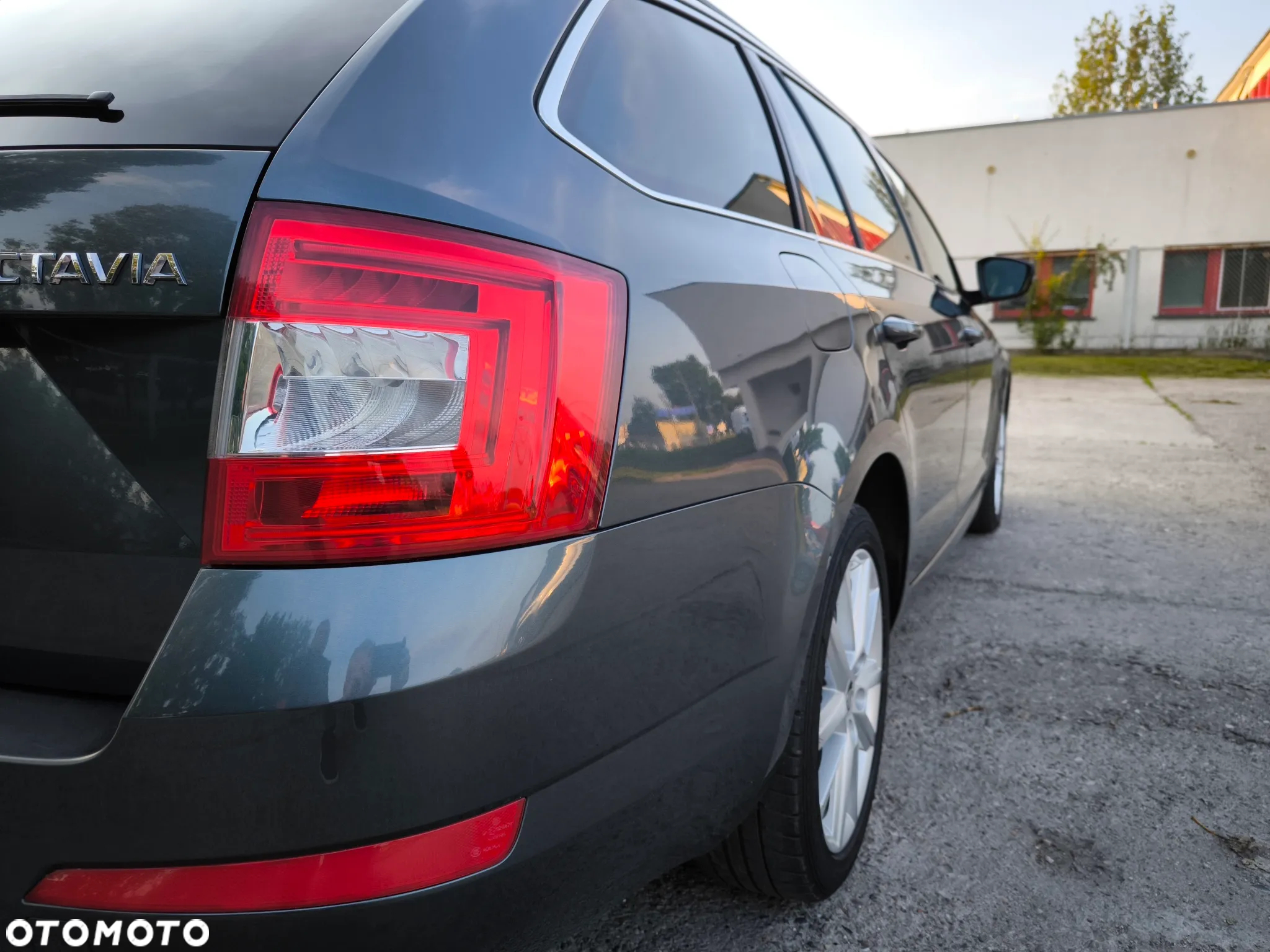 Skoda Octavia Combi 2.0 TDI Style - 17