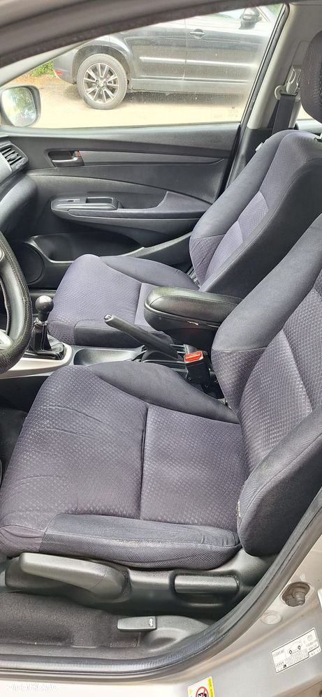 Honda City 1.4 Comfort - 10