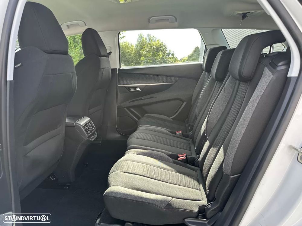 Peugeot 5008 1.2 PureTech Allure Pack - 27